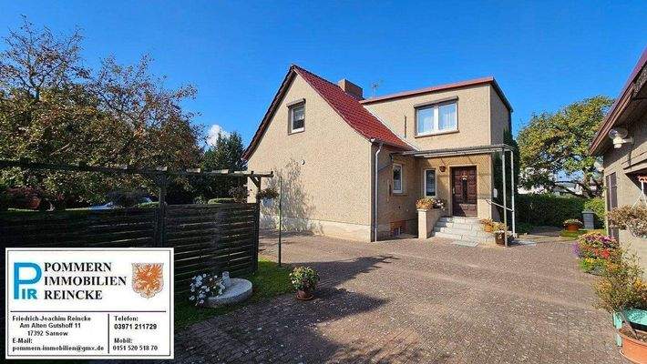 Zwischen Haus und Nebengebäude!.jpg