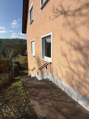 Außentreppe zu Gartenbereich