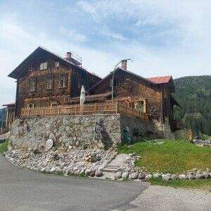 9dc02c08deb16795541d10f28baf997911fb76ac