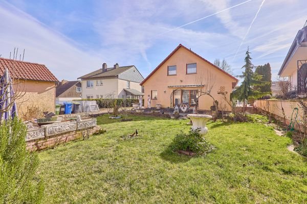Gartenansicht Haus mit Einliegerwohnung