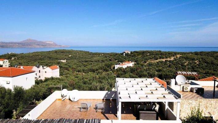 Kreta, Apokoronas: Wunderschönes 2-Schlafzimmer-Haus mit Meerblick, Garten und Dachterrasse in Plaka bei Chania
