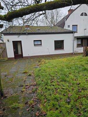 Außenansicht Garage.jpg