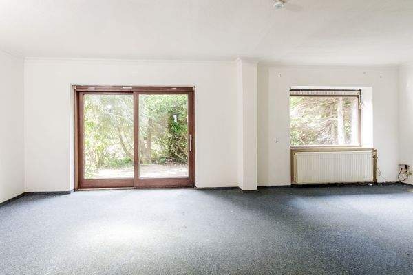 mit Terrasse nach vorne/ Süden.jpg