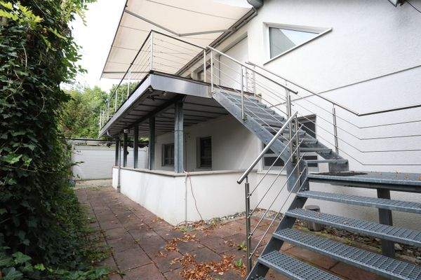 Außentreppe zum Balkon