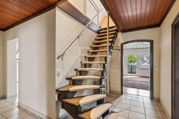 Zugang vom OG in den Spitzboden