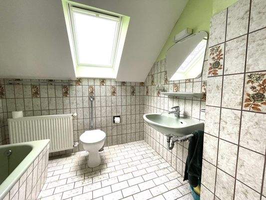 Badezimmer im Dachgechoss