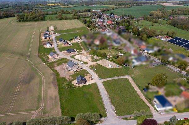 Luftbild Einfahrt zum Baugebiet