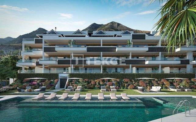 Apartments with Extensive Amenities and Pools Near Sea in Benalmádena