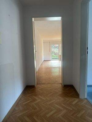 Flur Richtung Wohnzimmer