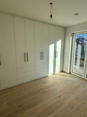 Schlafzimmer mit Einbauschrank