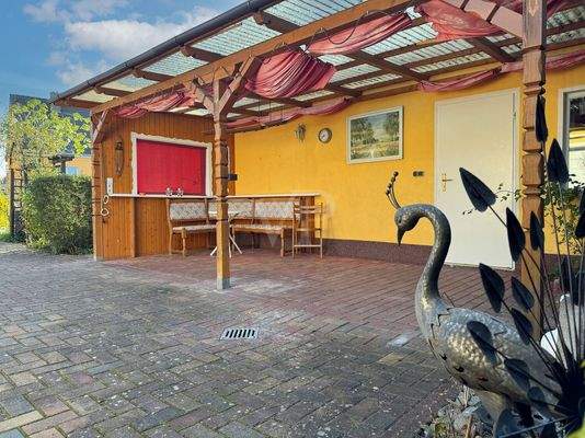 Eingang Nebengebäude