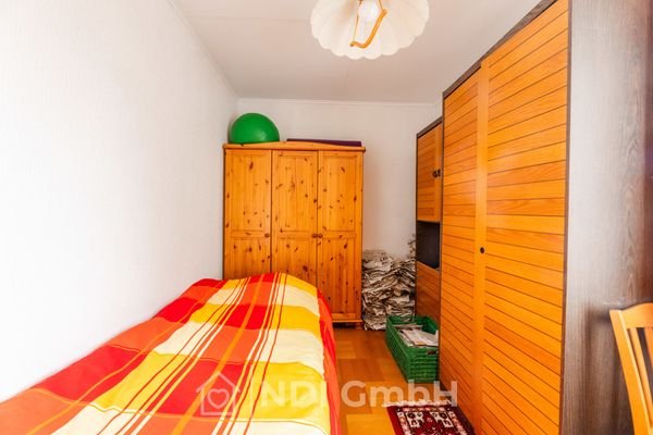 Schlafzimmer 1.1