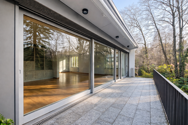 Balkon Essbereich / Wohnzimmer