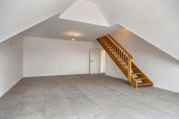 Wohnzimmer erste Ebene - weiterer Blick