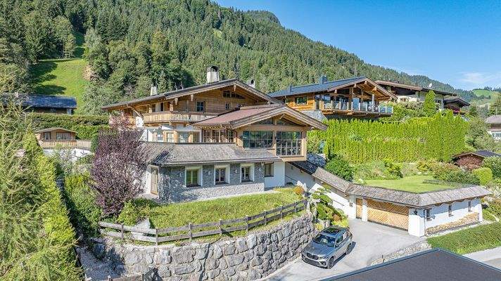 KITZIMMO-Exklusives Landhaus in traumhafter & unverbaubarer Aussichtslage - Immobilien Kitzbühel.