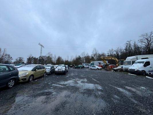 Blick ins Grundstück