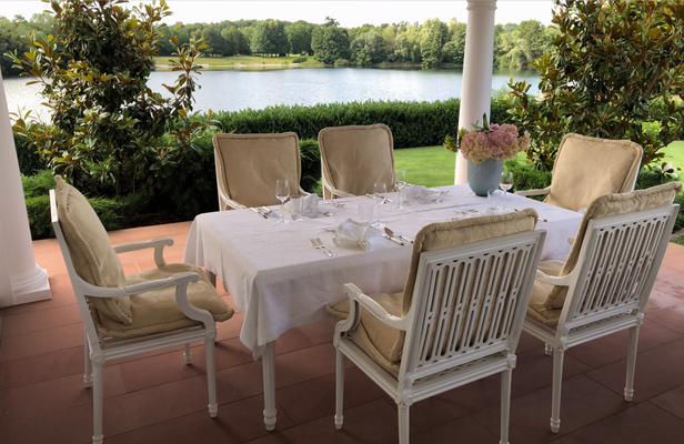 Wunderschöne Terrasse mit Seeblick