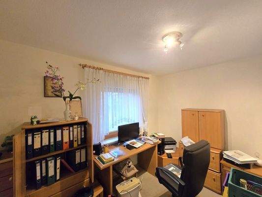 Arbeitszimmer im EG