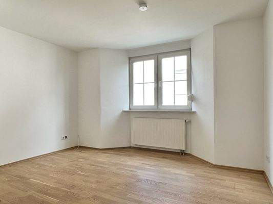 ... Arbeits-/ Kinderzimmer