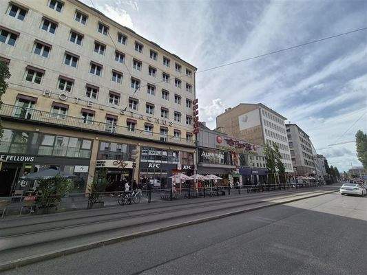 Zentrale Wandfläche Bayerstraße