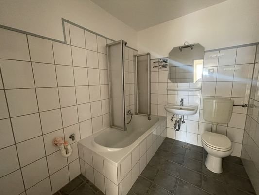 Wohnung-Gießen-Diezstraße 7-10200-065 WE6-7-Bad