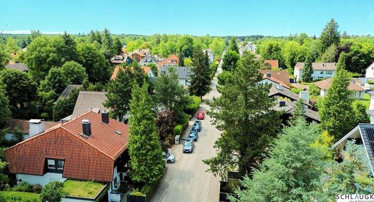 Drohnenaufnahme - Straßenansicht