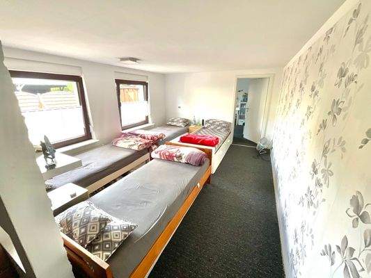 12325 Schlafzimmer/Durchgangszimmer EG