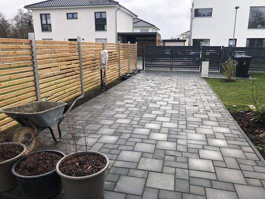 Parkplatz für 2 Pkw + Wallbox