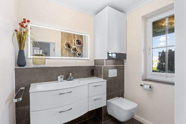 Strandnahes Zuhause mit lichtdurchflutetem Wintergarten in Kühlungsborn Ost DAHLER Rostock