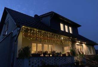 Rückseite mit Terrasse