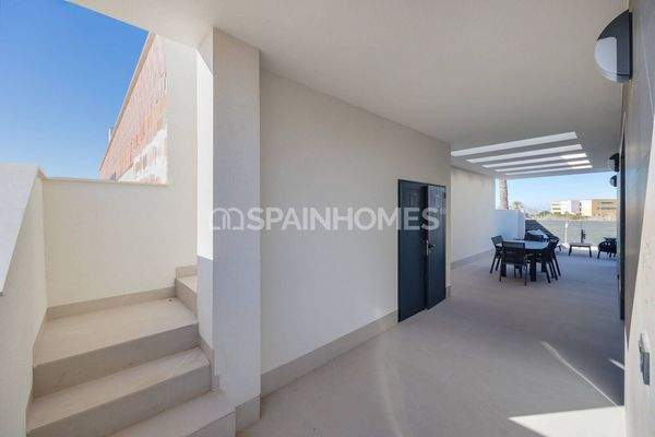 Stylish One-Story Houses with Breathtaking Views in Torrevieja