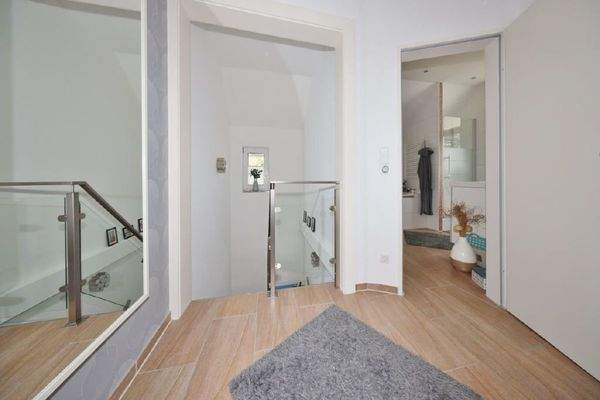 Flur 1. Obergeschoss