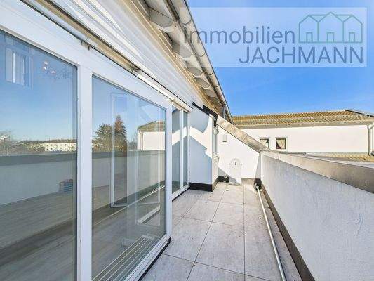 Helle uneinsehbare Terrasse