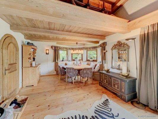 Wohnen in den Kitzbühler Alpen im Tirolerlandhausstil (3)