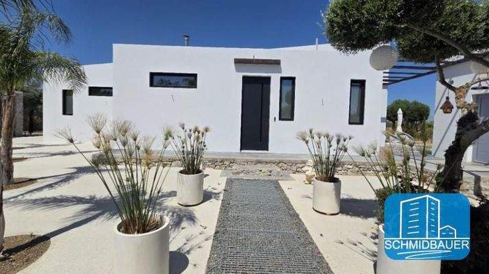 Kreta, Petrokefali: Villa mit Pool und großem Garten zu verkaufen
