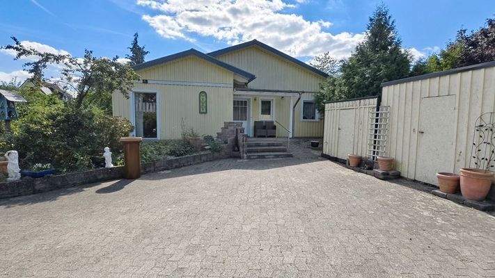 Nordseite mit Eingang