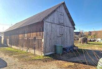 Objektansicht mit Scheune