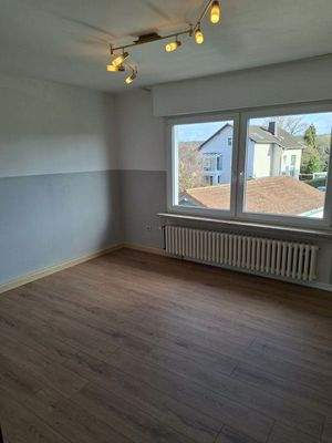 Schlafzimmer zur Straße OG