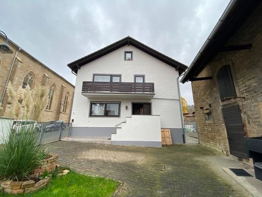 Ansicht vom Hof zum Eingang