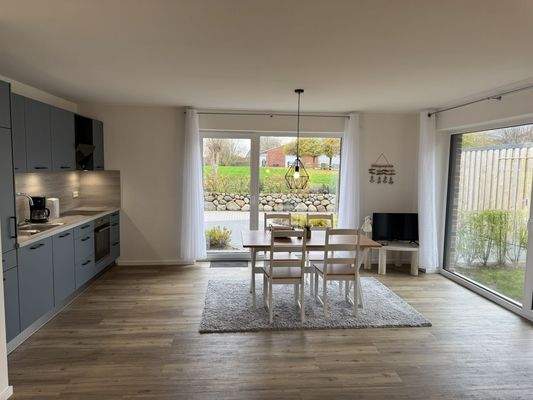 offene Wohnküche mit Essbereich