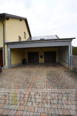 Carport und Garagen