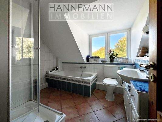 Vollbad mit Dusche