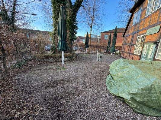 Außenansicht Biergarten.JPG