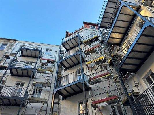 Gartenhaus neue Balkone