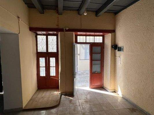 Kreta, Kritsa: Großes Gebäude im Dorfzentrum, ideal für gewerbliche und Wohnnutzung