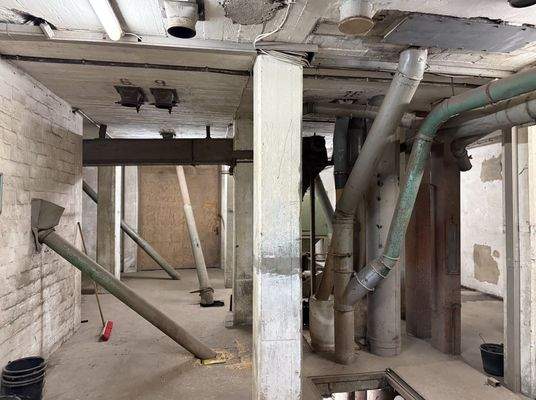 Erdgeschoss beim Silo