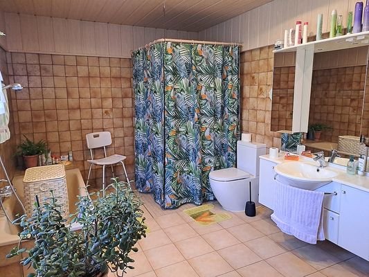 Badezimmer EG