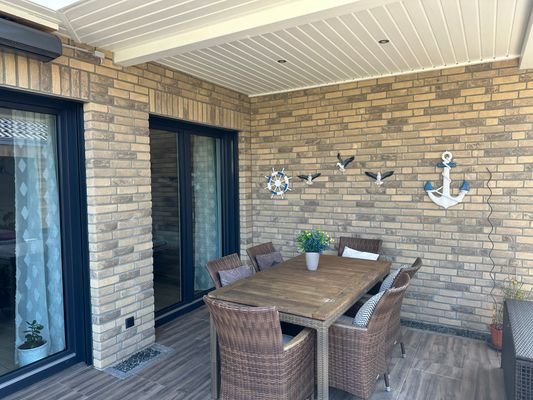 überdachte Terrasse
