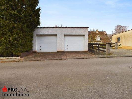 Außenansicht Garage