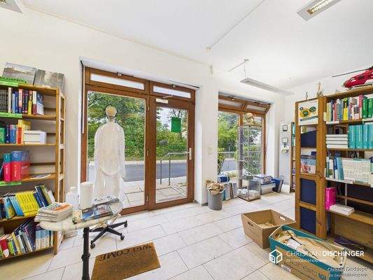 CAM01869G0-PR0269-STILL002